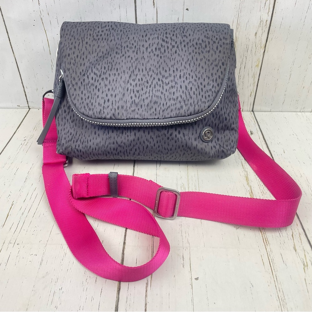 lululemon athletica Gray and Pink Crossbody Bag